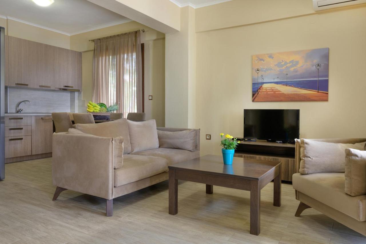 Tavani Villas Nea Roda Luaran gambar